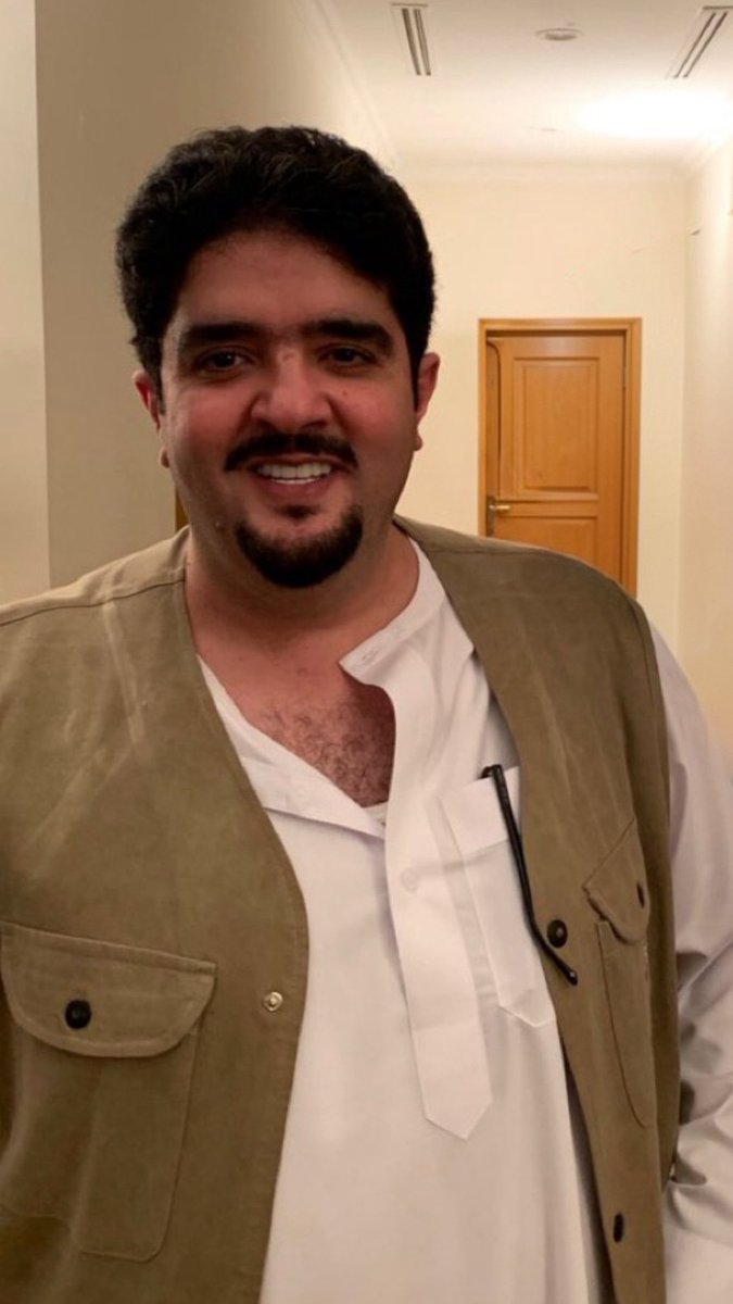 C_K's tweet photo. منذ أن عرفت 
الأمير الكريم #عبدالعزيز_بن_فهد 
وأنا أشاهد من كرمه ما يعجز الوصف عنه

عالج مرضى بالملايين وسدّد ديون المكروبين، وأسعد المحتاجين، وتكفّل برسوم الطلبة.

كرمه شمل الجميع
ومع كل ذلك يقول: حق وواجب 👌🏻❤️

أتعبتَ الكرماءَ بعدك
وأخذتَ الجودَ والطيبَ كلّه وحدك ❤️🙏🏻 https://t.co/BtVooL8sxQ