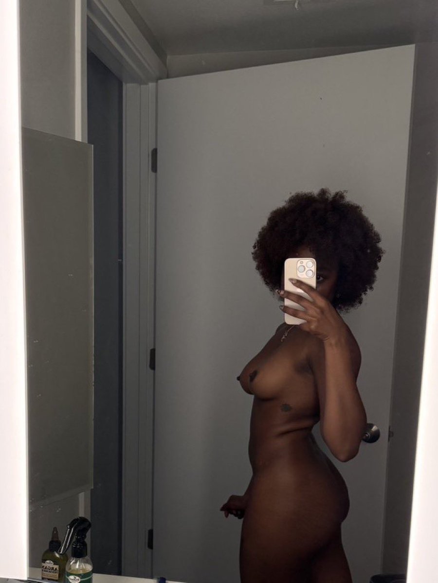 SexCitytv's tweet photo. 🔞🍆💦🍑 https://t.co/PhYAtsiwHX