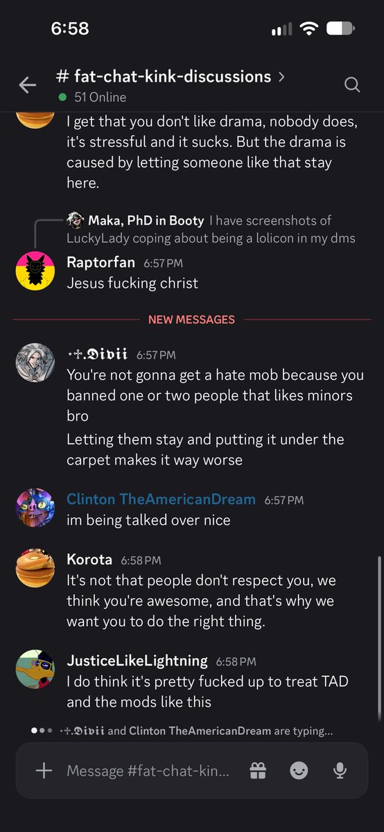 HeavyJillV's tweet photo. Screenshots of the pedophile that he DEFENDS talking about how lolicon consumption doesnt matter, and him whining in his discord https://t.co/E18tzKRjxL