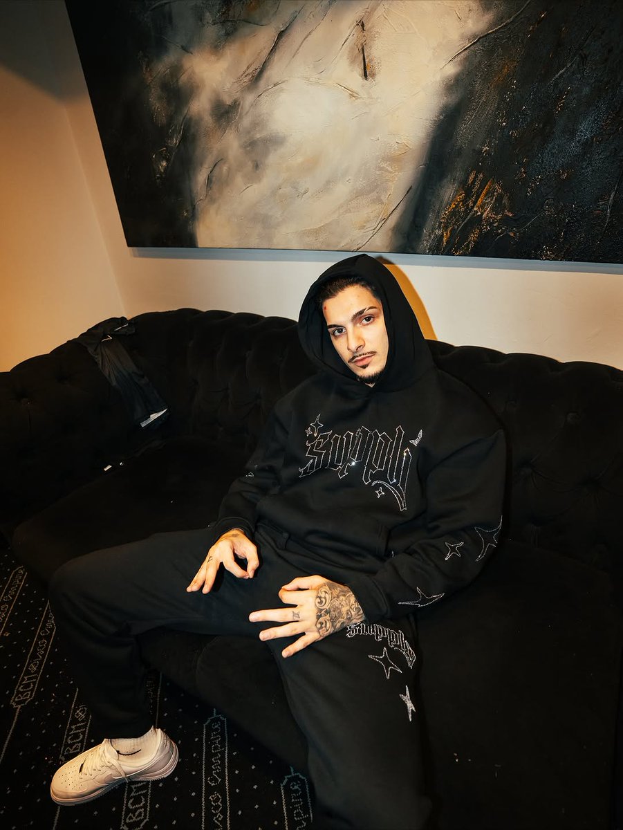 roman296 tweet picture