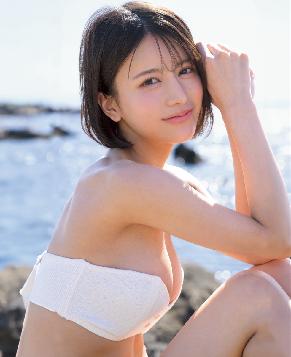 JAV_GrandCru's tweet photo. ロシア、イタリア、フィリピン、日本、
人類最高のDNAを持つクオーター女子大生がAVデビュー
#桐谷エマ https://t.co/7Yg8Axjjkq