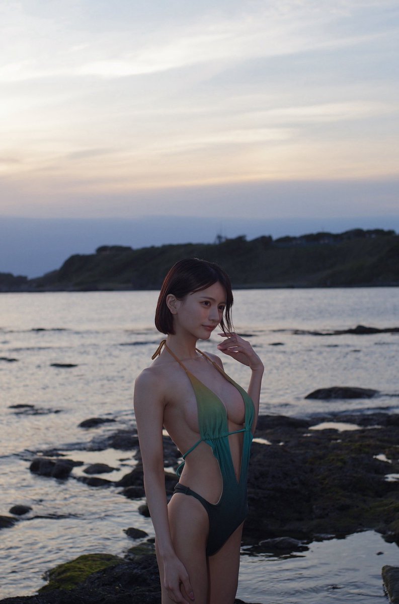 JAV_GrandCru's tweet photo. ロシア、イタリア、フィリピン、日本、
人類最高のDNAを持つクオーター女子大生がAVデビュー
#桐谷エマ https://t.co/7Yg8Axjjkq