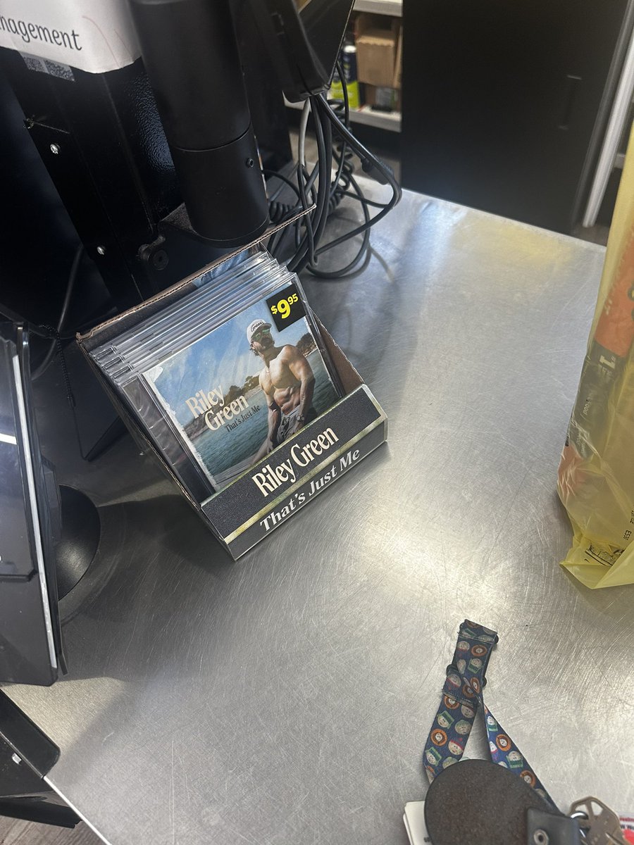 imalexhammer's tweet photo. I mean shit I’ll have a listen https://t.co/fCZHaFkpcO
