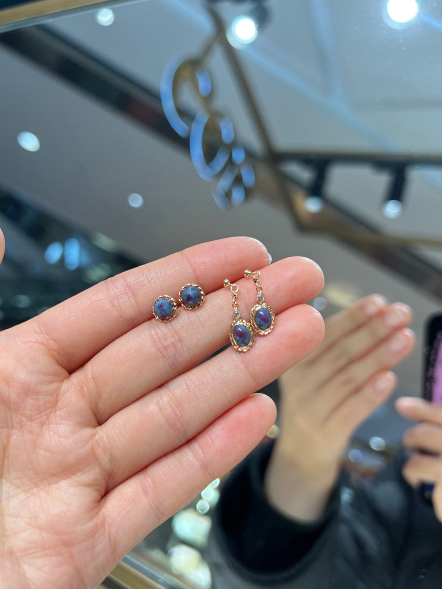 seoa__0415's tweet photo. Hey guys, check out the super nice Youlan Satin Vanadium accessory I picked up today! The delicate texture and unique look are totally my vibe for daily looks!， https://t.co/SSxOYGqZRT