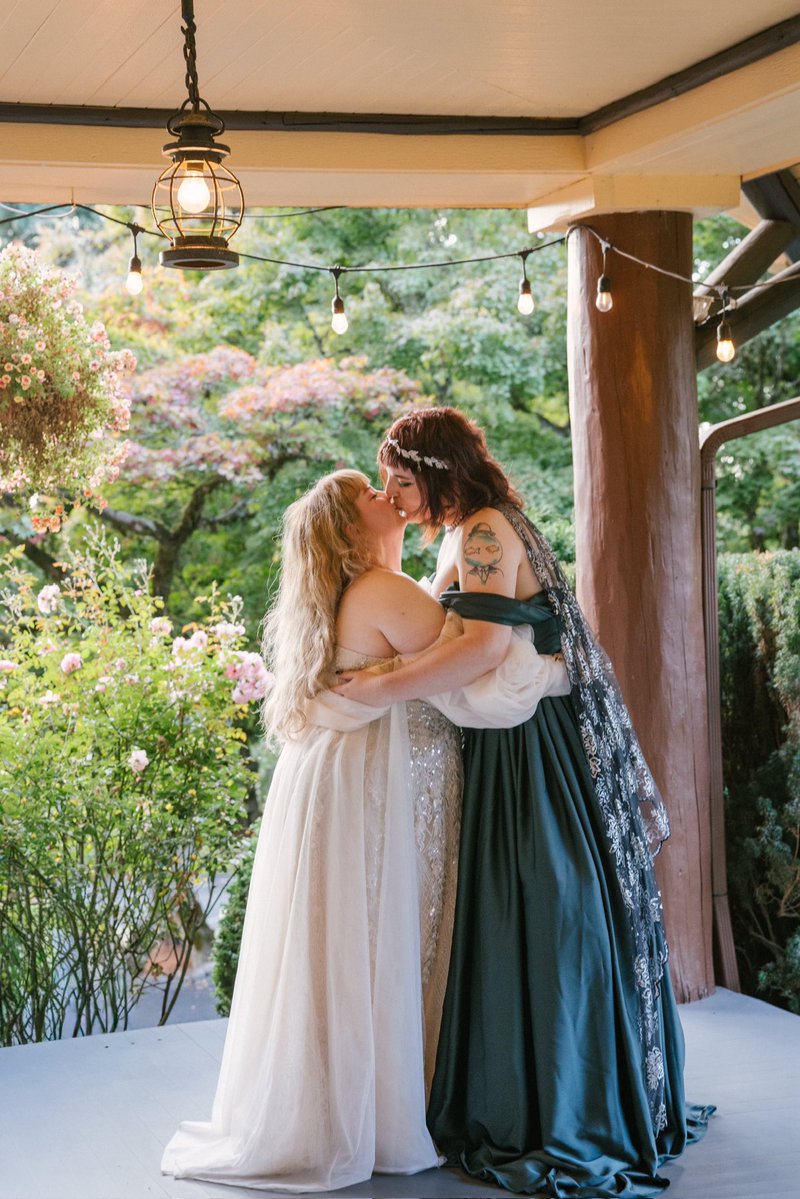 clammyheart's tweet photo. our big beautiful trans/lesbian wedding where we got to look like princesses ❤️‍🔥 https://t.co/7grAXUn02W