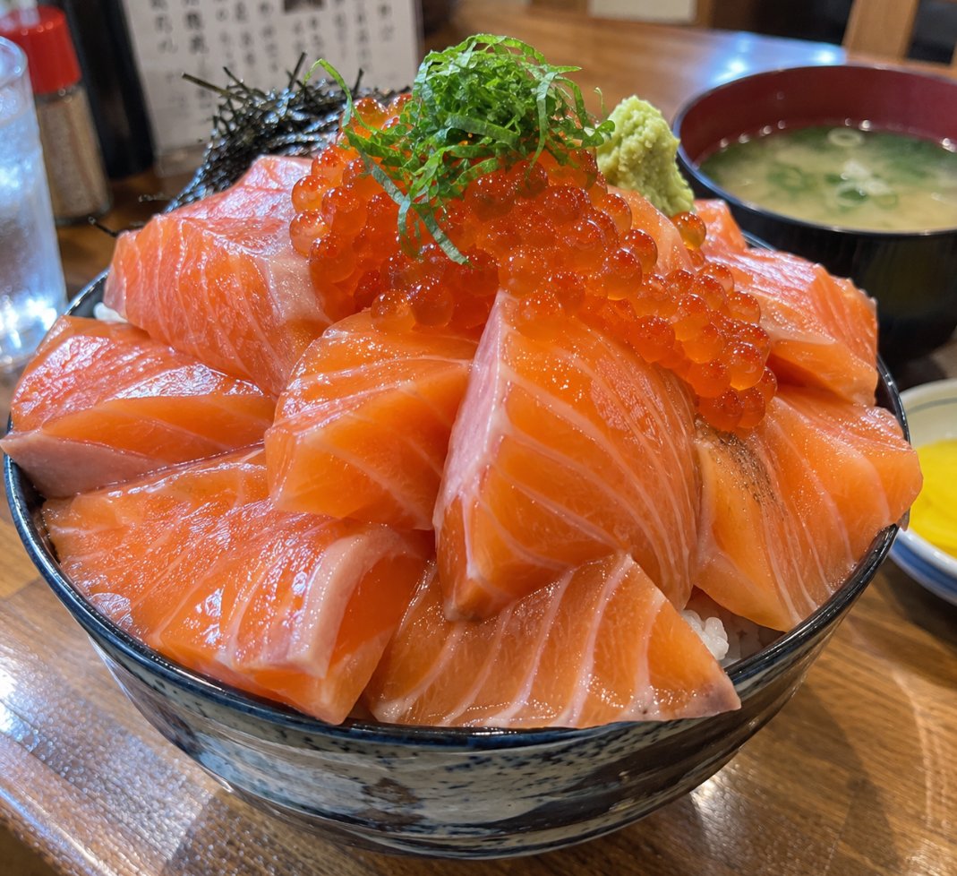 DaCesaraugusto's tweet photo. 人生で一番美味しかったサーモン丼 https://t.co/15DFIWI3Qt