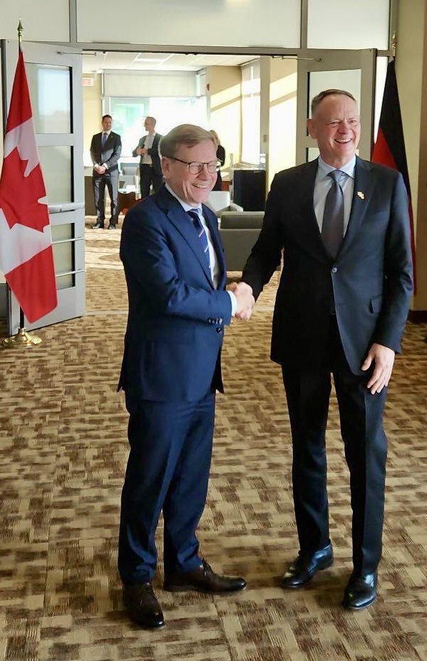 GerAmbCanada's tweet photo. We are establishing a truly strategic partnership with 🇨🇦, with ever closer German-Canadian defence ties at the heart. Opportunities to strengthen our mil-mil &amp; defence industry cooperation were high on the agenda of today’s meeting between @AussenMinDE &amp; @DavidMcGuinty. https://t.co/tYVHO5uW0p