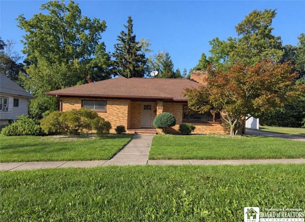 BenedettoTony's tweet photo. Do you know someone looking for a home, or are you looking for a home? Check this one out! https://t.co/GLvJB4DrVK