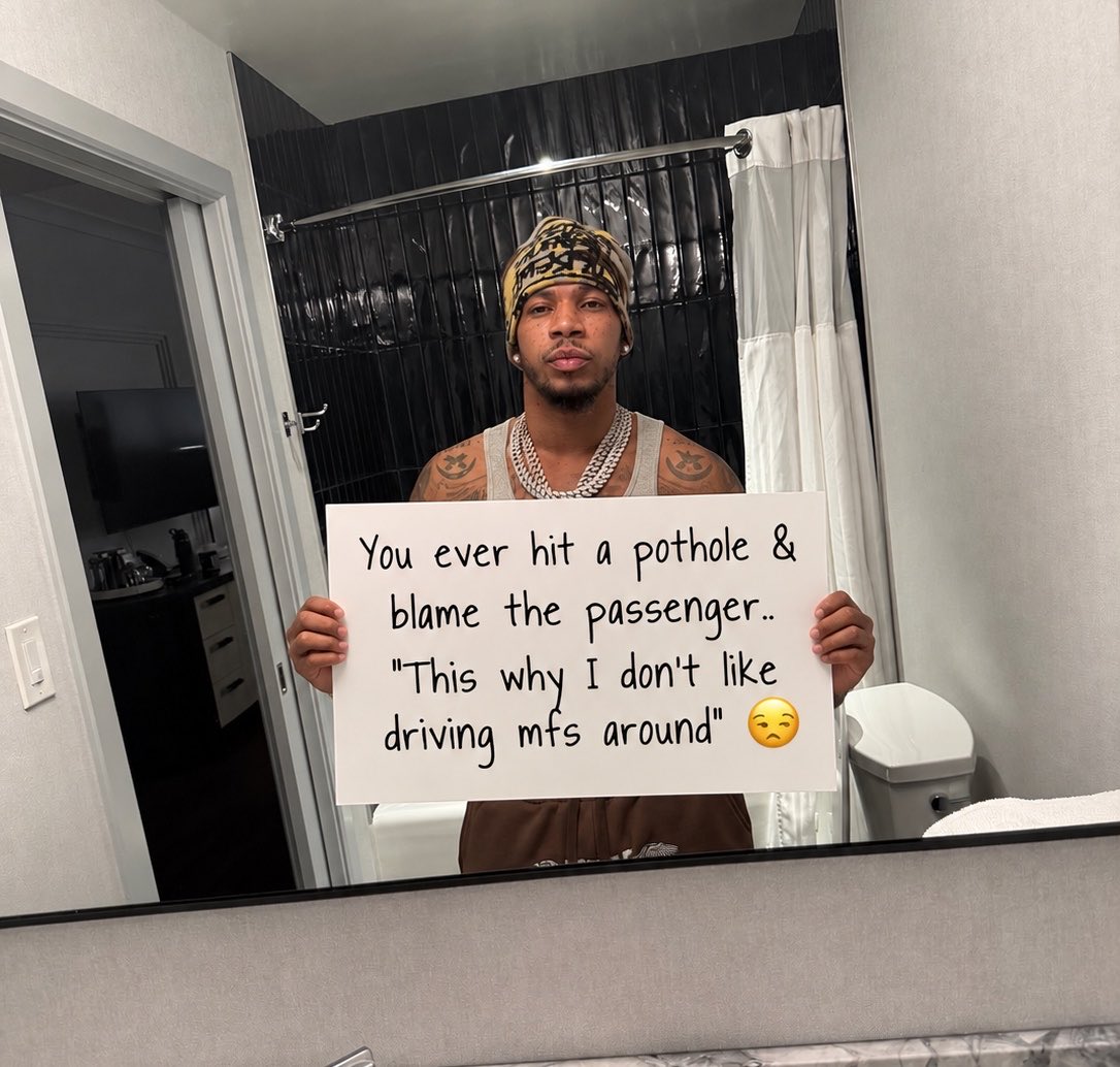 VedoTheSinger's tweet photo. 😒 https://t.co/ajYeiQsojT