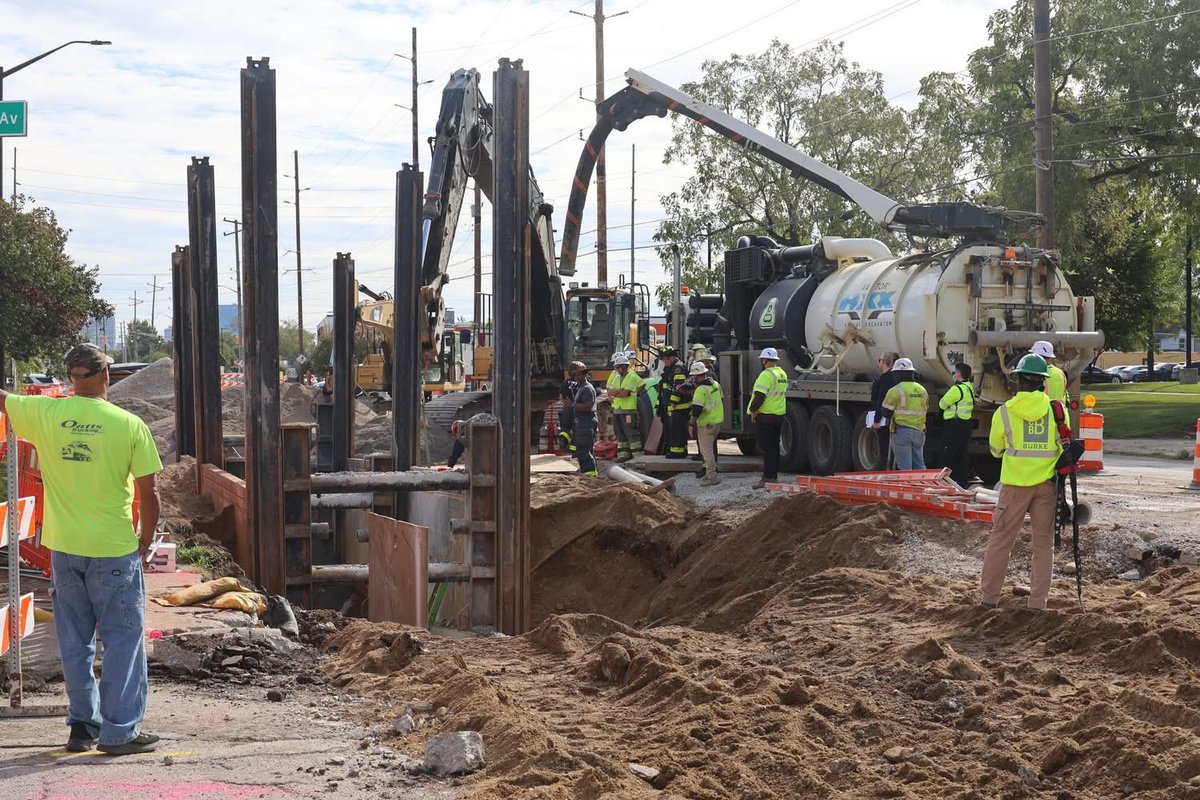 IFD_NEWS's tweet photo. 10:52 AM - 23 year old Gabriel Padgett is thankful to be unharmed after becoming trapped in dirt up to his shoulders for several hours earlier today. #IFD was dispatched to 2228 W Washington St. for a reported trench collapse. Workers from Gradex told IFD the man had been trapped https://t.co/KPPvzSFfbg