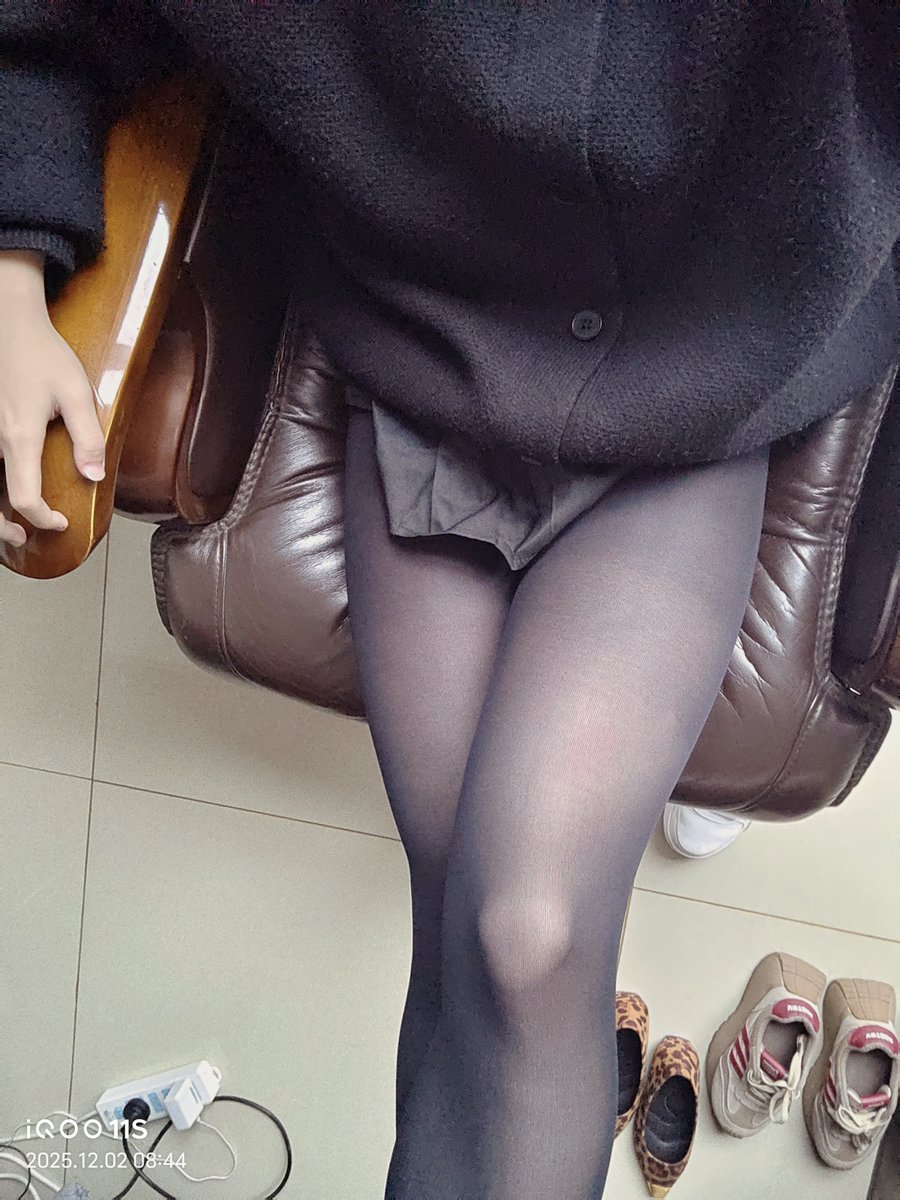 huiyin290's tweet photo. #男娘 #黑丝 #肉腿 https://t.co/8GXLIRR9Yv