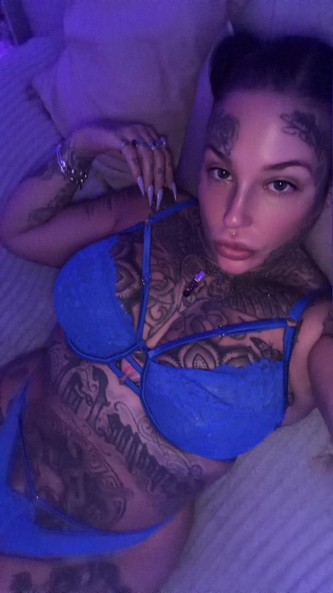 diamond_divinex's tweet photo. I am feeling bratty today.. where are all my #paypiggys I need spoiling 

I am now offering real time domme bookings, text services, video calls and I have plenty of content 

Apply in my inbox and we will see if you deserve to serve me x https://t.co/YJ3Pzm0x4i