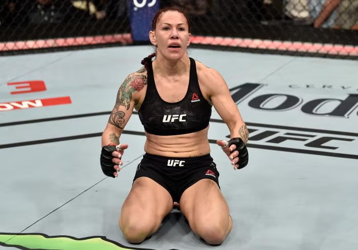 damienfarronMMA's tweet photo. Mikey Musumeci vs Cris Cyborg.

No rules, fight to the death.

Who wins? https://t.co/HLbrYVLlDu