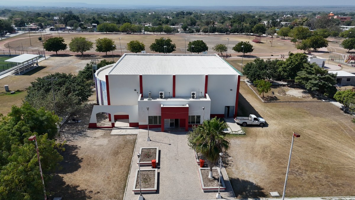 TvAstronoticias's tweet photo. Impulsa Gobierno de Américo infraestructura social y deportiva en Soto la Marina
#Tamaulipas #ElMante #Tampico #cdvictoria #Altamira #ciudadmadero #Reynosa #Matamoros #Xicotencatl #NLD #RioBravo #ValleHermoso  #NuevoLeon #UANL
⬇Enlace
https://t.co/y4QIkIF7QD https://t.co/Xu6dTWRqPd
