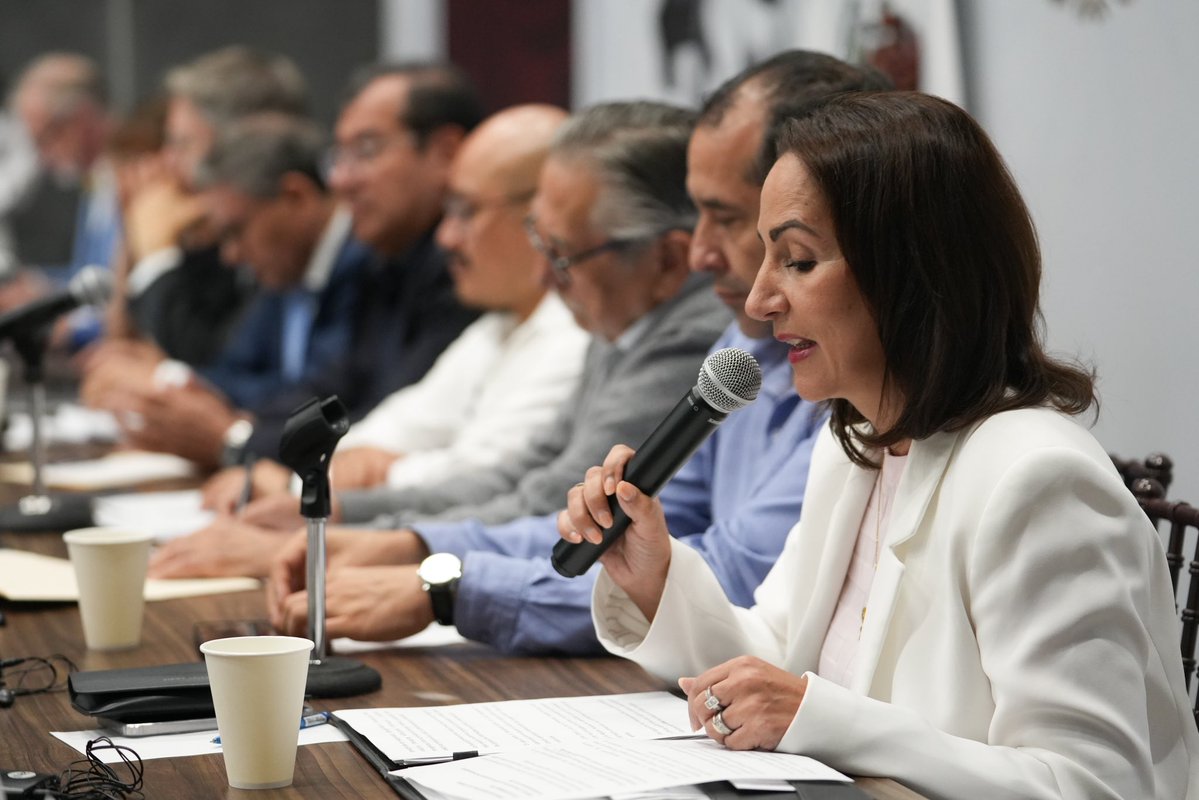 SENER_mx's tweet photo. 🇲🇽🤝🌎 Tras cinco días de diálogo e intercambio técnico, concluyeron los trabajos de la Revisión de Política Energética de México 2026 y la Revisión de Emergencia y Seguridad Energética, desarrollados con la Agencia Internacional de Energía (@IEA).
El intercambio con la AIE permitió compartir la visión de México sobre su política energética, así como sus avances, prioridades y principales retos.
Las conclusiones y recomendaciones preliminares compartidas hoy por el equipo de la AIE constituyen un insumo relevante para la siguiente etapa de la revisión y abren nuevas oportunidades para continuar el trabajo conjunto, profundizar el diálogo técnico y fortalecer la cooperación entre México y la Agencia.
