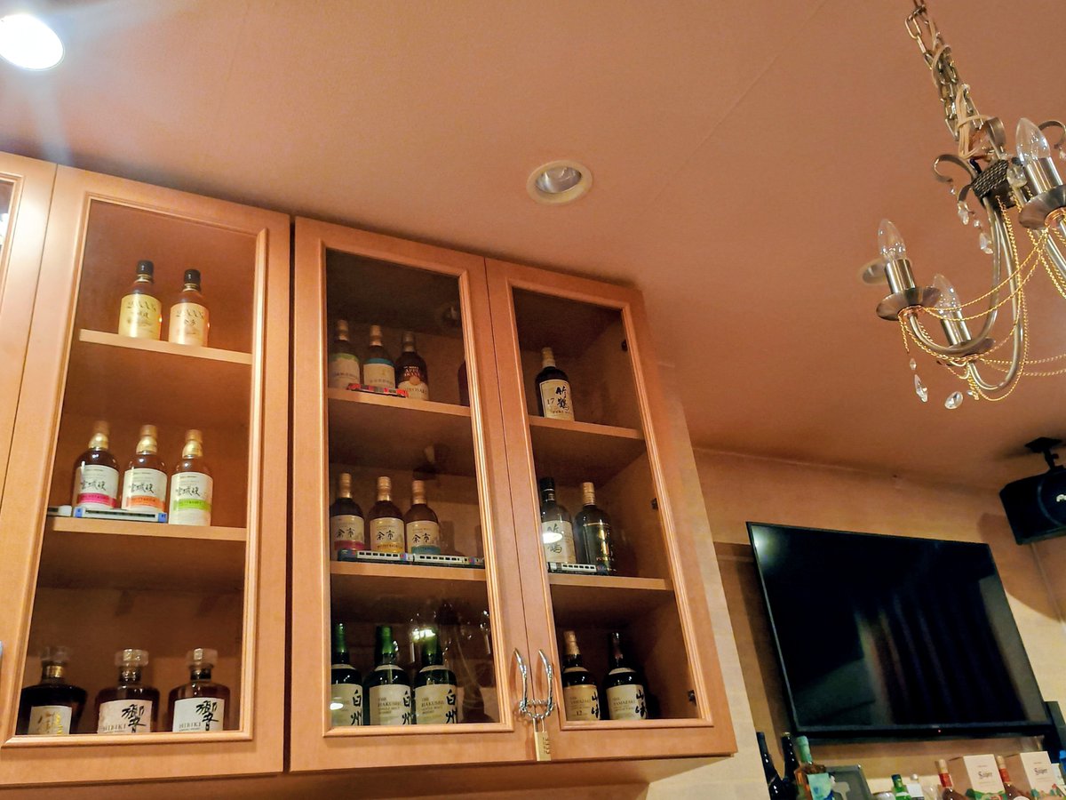 ozora_eki's tweet photo. 昔の店はこうだった。

と過去のお店のことを語る方がいますが、失くなったホントの理由を知っている人は少ないでしょう。

今は、飲食店。
女満別に接待をする店は、ない

と、所管部署には聞いておりましたが、その後、届出したのかな。

美味しいお酒飲む場所。
今はそれだけです。

本日は18時〜 https://t.co/XtYe9EUOJL
