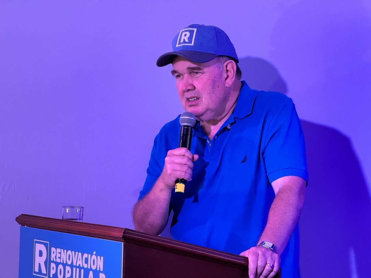 Epicentro_TV's tweet photo. 🚨🧵Rafael López Aliaga anunció que “cuando regrese como alcalde de Lima” irá a Estados Unidos para “tirarse abajo” los dos primeros laudos arbitrales internacionales que obligan a la Municipalidad de Lima a pagar US$ 200 millones a Rutas de Lima, porque, según dijo en canal N, “se han conseguido corruptamente”. Sin embargo, cortes norteamericanas ya han fallado antes contra la pretensión de la MML de desacatar ambos laudos, como documentamos a continuación.