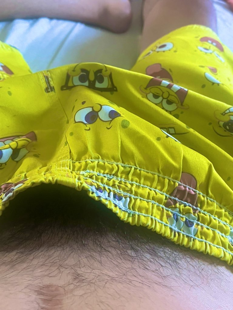 punheteirogoon7's tweet photo. Escapuliu pra fora😏 https://t.co/NHr7r5JqFM