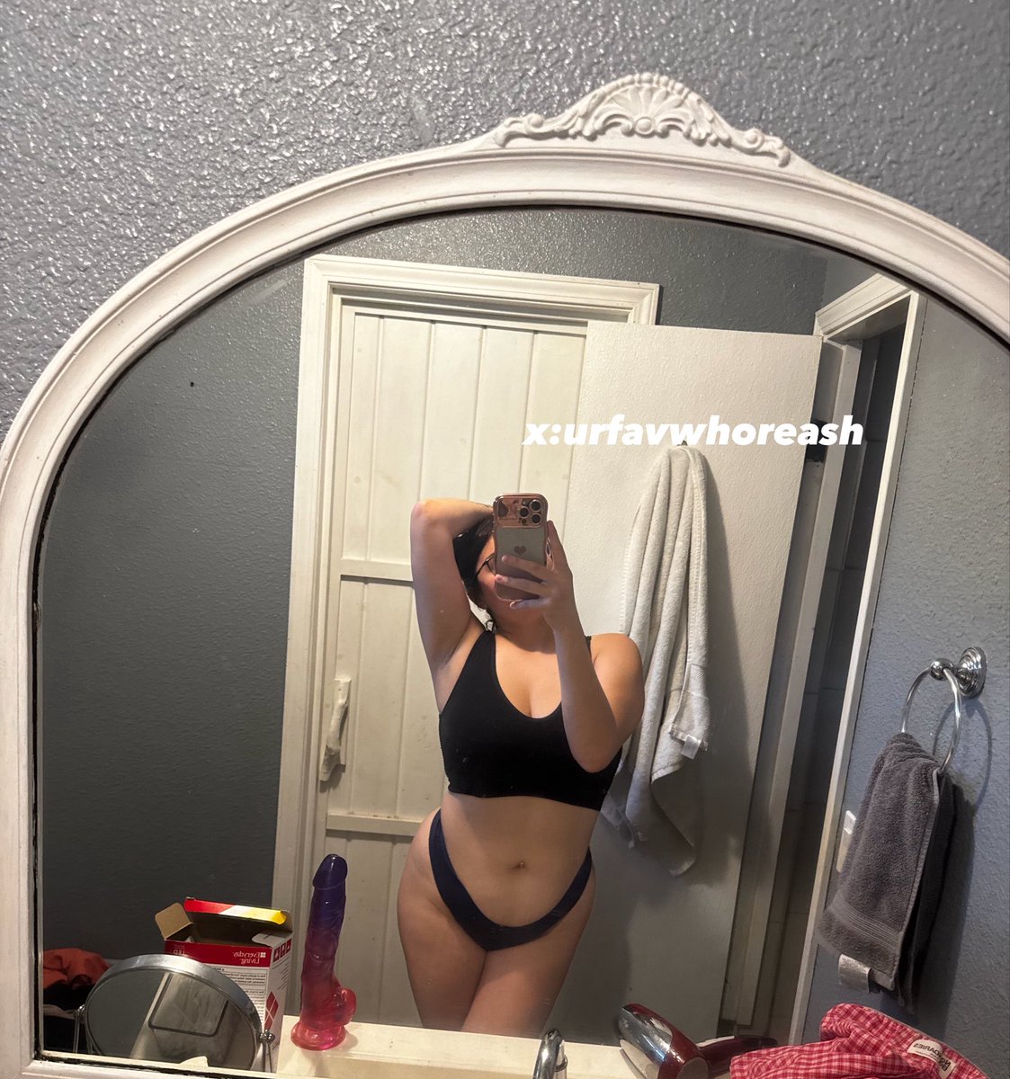 urfavwhoreash's tweet photo. Need someone big to replace my toy…🫢  #latina #solo #bigtitties #horny #latinos https://t.co/Ffklh5kuE5