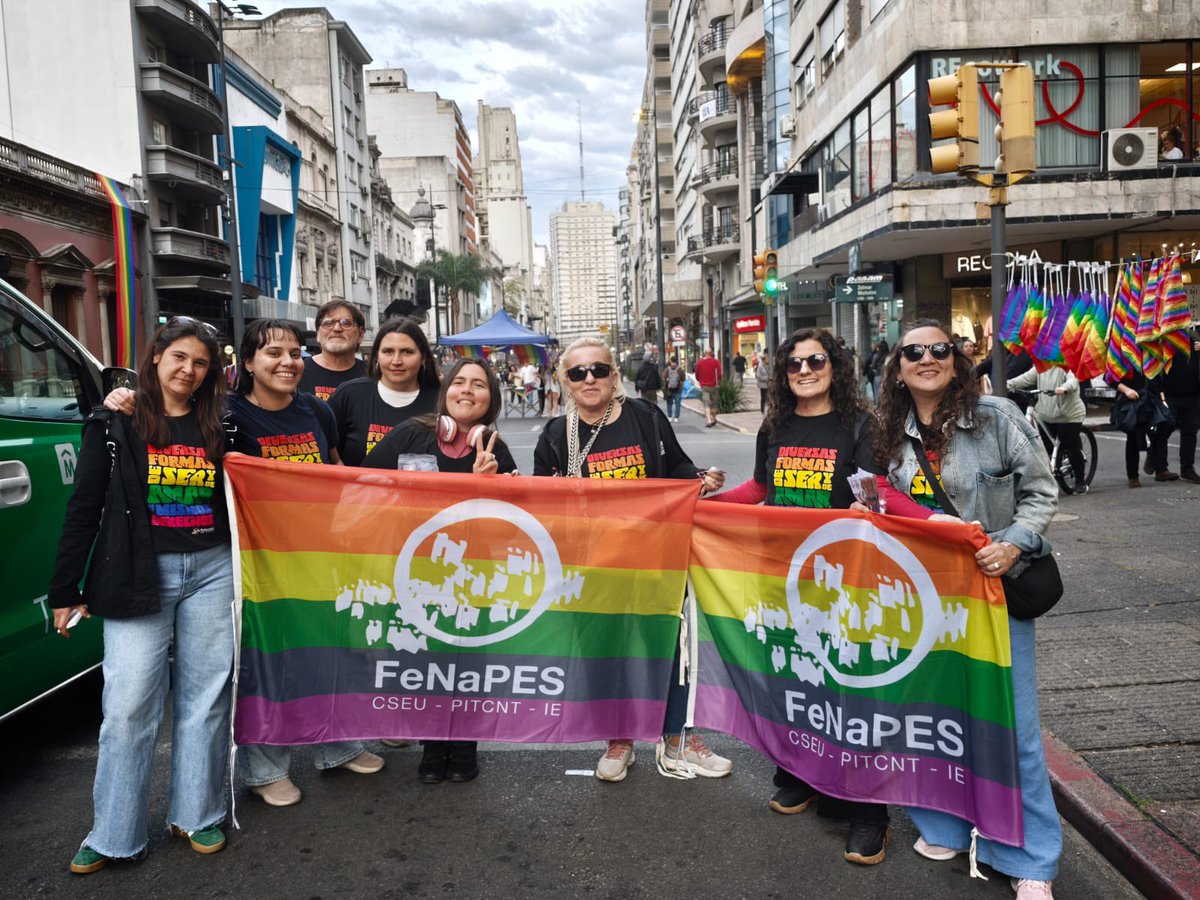 FenapesUruguay's tweet photo. 🌈Marcha de la Diversidad 

📢 Vivir con dignidad, existir con orgullo.

🏳️‍🌈Distintas formas de ser y de amar, los mismos derechos.

#FenapesSeMueve https://t.co/WBZnY6AXx2