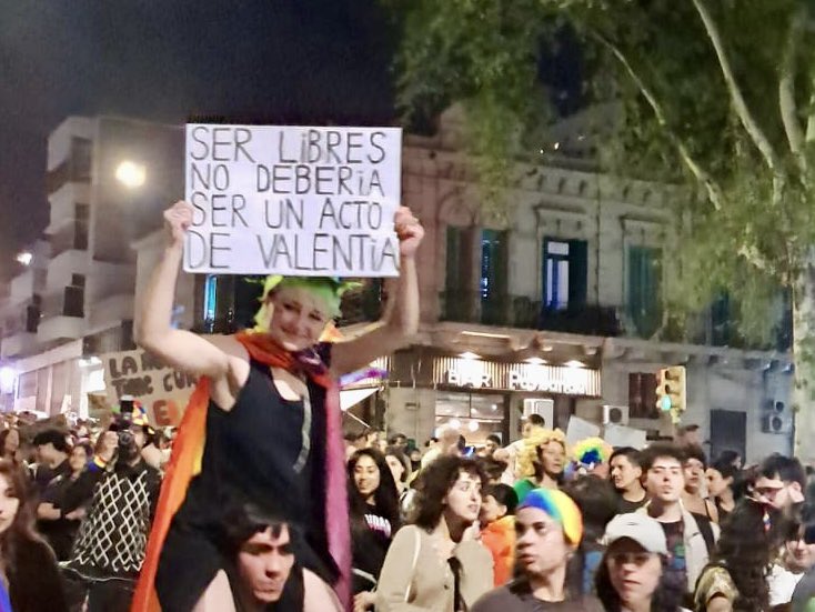 FenapesUruguay's tweet photo. 🌈Marcha de la Diversidad 

📢 Vivir con dignidad, existir con orgullo.

🏳️‍🌈Distintas formas de ser y de amar, los mismos derechos.

#FenapesSeMueve https://t.co/WBZnY6AXx2