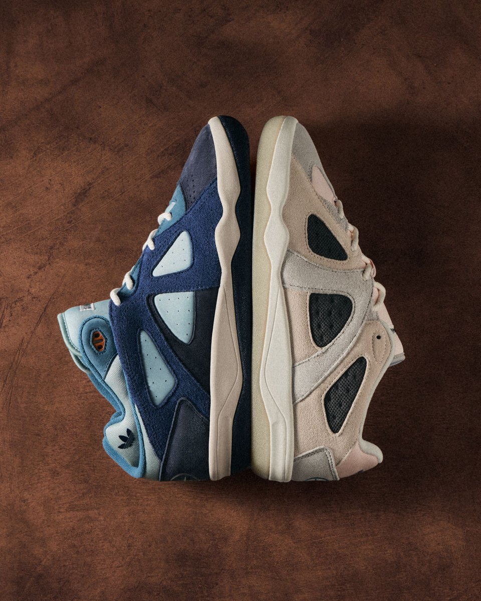 footlocker's tweet photo. Two silhouettes, one island story 🇵🇷

The BadBo 1.0 channels coastal skies in blue tones, while the BadBo 1.1 pulls from seashells hidden in the soft sands of Puerto Rican beaches.

Available now at Foot Locker. https://t.co/2cAZ3w7KLH