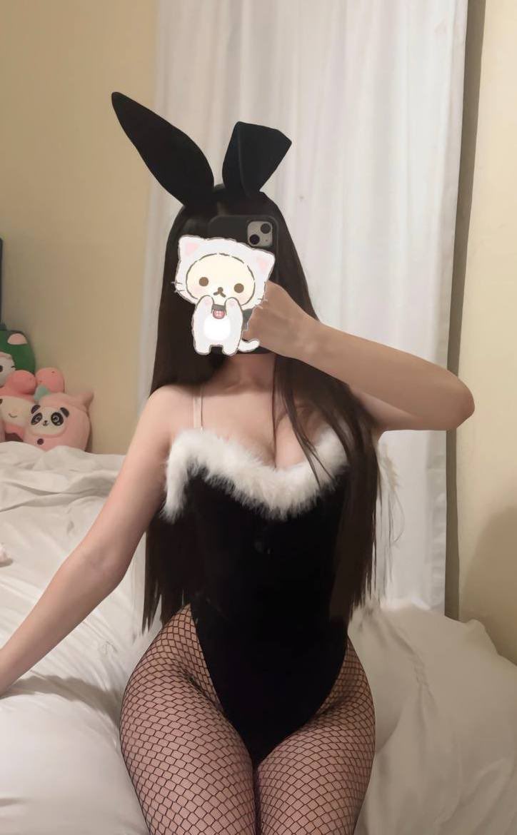 sammisexual's tweet photo. i think id be a cute bunny >.< 
 #egirl #discord https://t.co/SanjVR1jgN