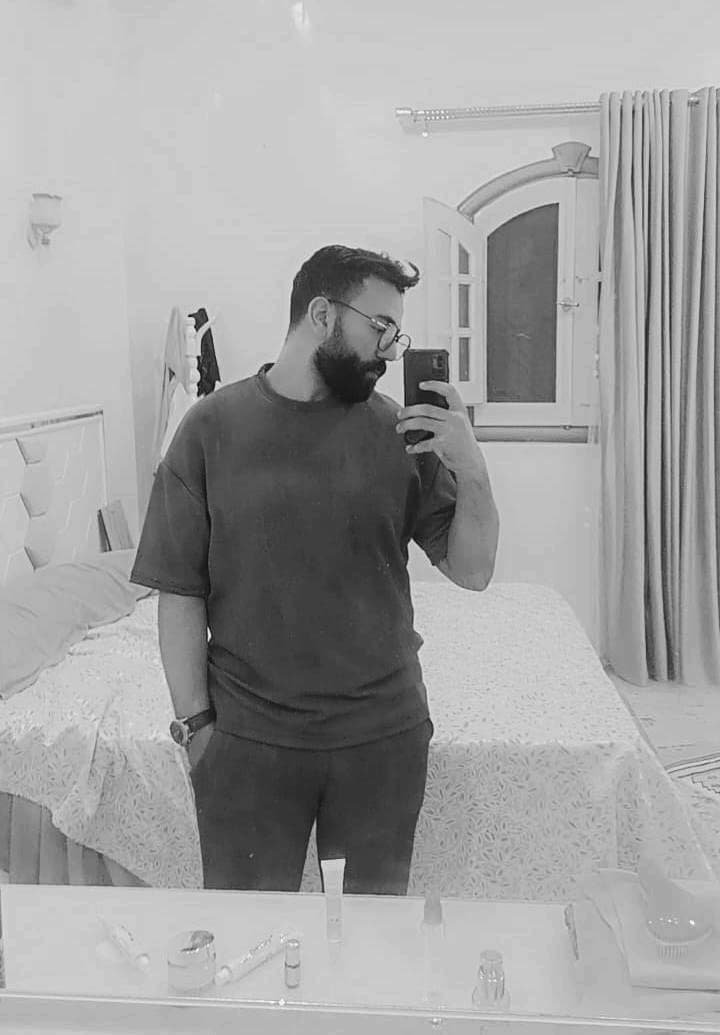 bodyelmery's tweet photo. انا عارف ان محاولاتي مش كفايه توصلني بس انت كريم 
اكرمني المره دي كمان يارب https://t.co/eOEj6d9pW3