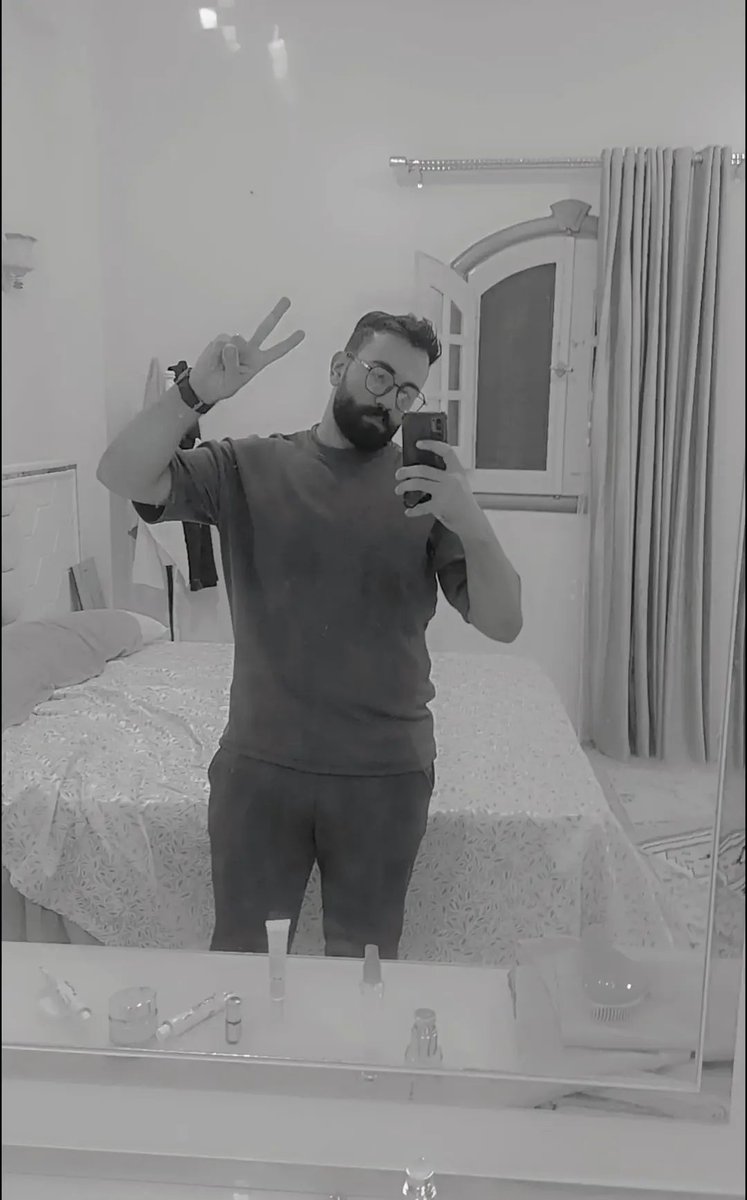bodyelmery's tweet photo. انا عارف ان محاولاتي مش كفايه توصلني بس انت كريم 
اكرمني المره دي كمان يارب https://t.co/eOEj6d9pW3