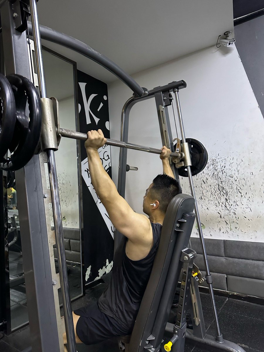 TabethaMas2cx's tweet photo. Just crushed my biggest fitness hurdle this month! Swear, the only limit holding you back is the voice that says you can’t. Time to silence that and level up ， https://t.co/TSgUgVNdns