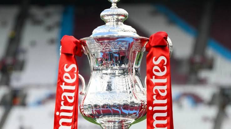 vikralnews's tweet photo. FA Cup Referee Error: Mulbarton vs Woodford Replay
Read more : https://t.co/eAlBCigtKh https://t.co/ce6oTPq3sg