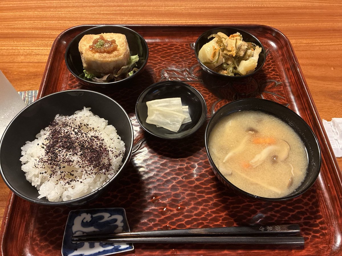 kani_killer_'s tweet photo. 素晴らしい朝食だった https://t.co/VVnK8q8zMY