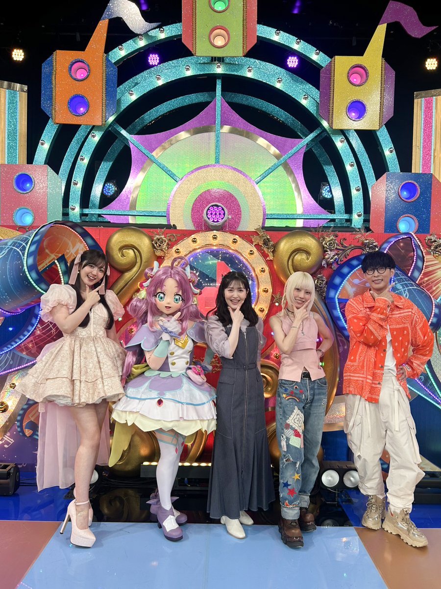precure_movie's tweet photo. ✦#映画たんプリ メディア情報🔎
⠀
＼配信スタート！／
テレビ朝日公式YouTube「動はじ」
「オーイシマサヨシ❌鈴木愛理の #でしょでしょ ‼️」
@anison_desho
⠀
鈴木愛理さん、千賀光莉さん、キュアアンサーによる
スペシャルコラボをお見逃しなく✨👀 https://t.co/juXIpZ83TS