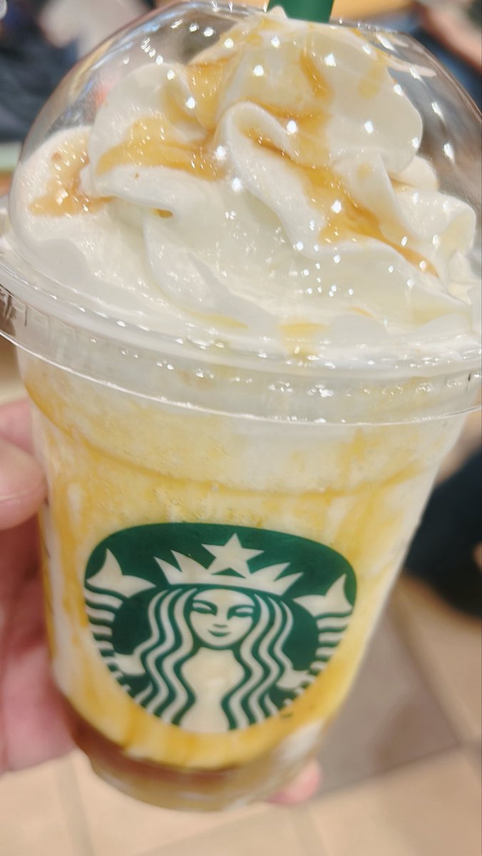 haruki_wss's tweet photo. おはようございます！

家の近くの曼珠沙華、金木犀の匂いで一気に秋モード突入しましたね🎃🍁🍄🌰

でもまだ雨ばっかで、今年は梅雨が２回あるやんって感じがします☔️

スタバの芋美味しかったー！
フライングガーデンのハンバーグは最高！
イギー専用のインスタがめちゃくちゃ人気があって嬉しい🐶💕 https://t.co/hLlDM6nAMI
