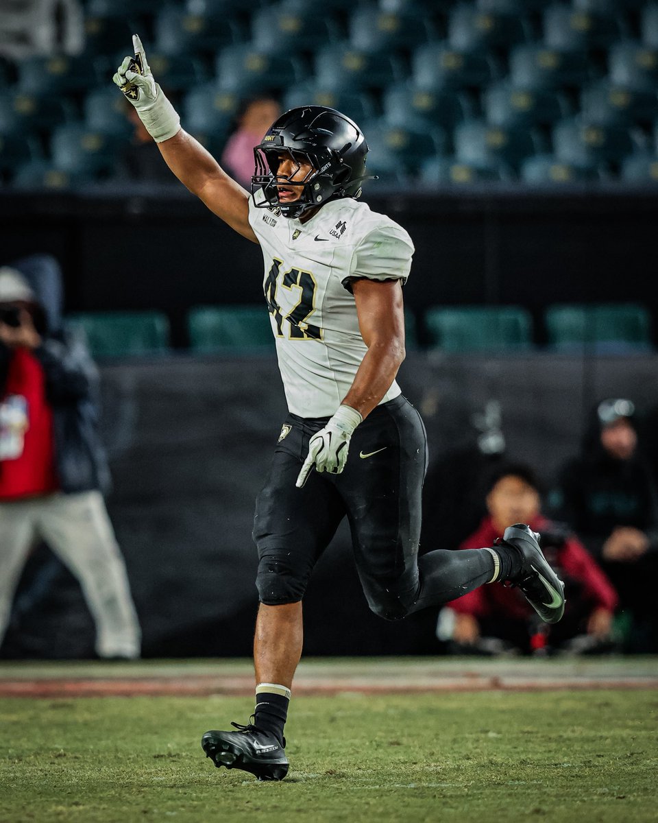 ArmyWP_Football's tweet photo. Friday night victory mood 🏴‍☠️ https://t.co/VpvG3NdkZQ
