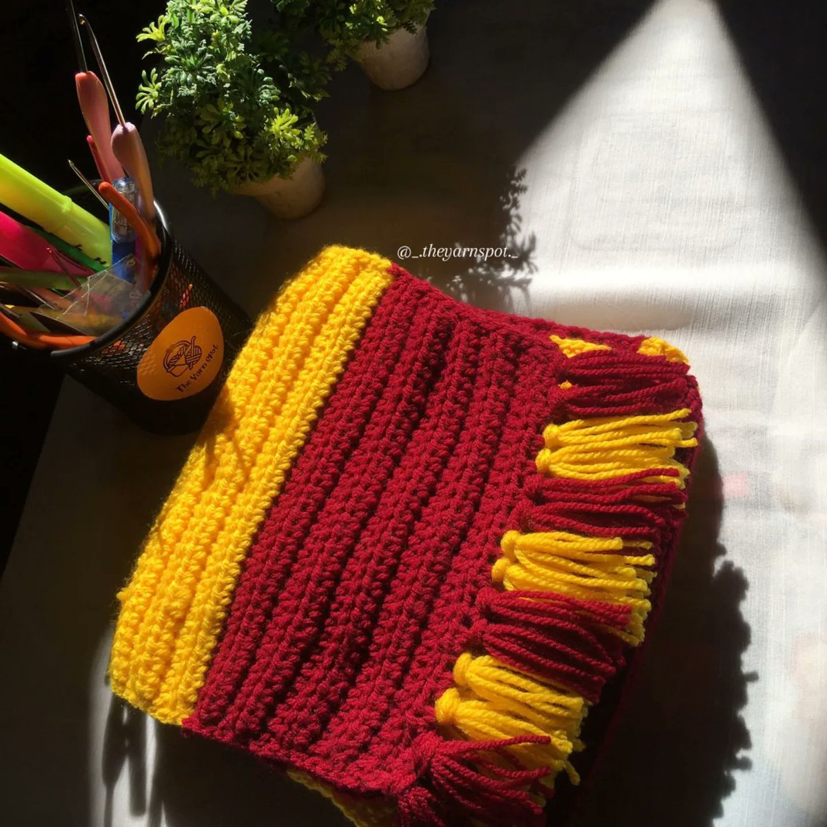 lillianjacvvhe's tweet photo. Customized Gryffindor’s scarf. DM to order. https://t.co/q7DeJDQ1IH