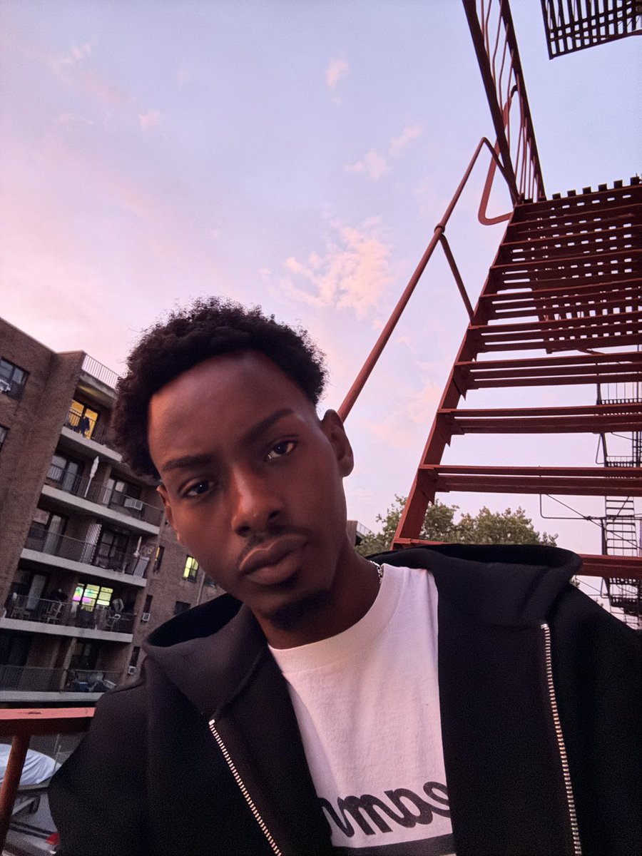 jashawn__'s tweet photo. taken at sunset 🌆 https://t.co/DIiYlVMWmE