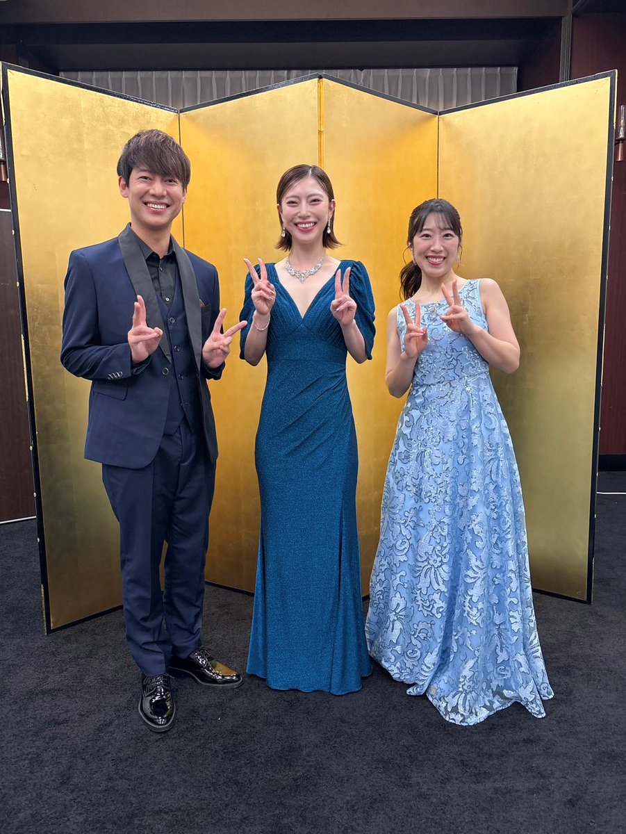 kawai221's tweet photo. おはようございます🍙

昨日はグランパークホテルエクセル福島恵比寿でのディナーショー、ありがとうございました😊和やかな雰囲気、楽しいひと時で、良い笑顔です😆

#松阪ゆうき さん
#津吹みゆ さん
#藤井香愛 https://t.co/wtt9N7r6Fj
