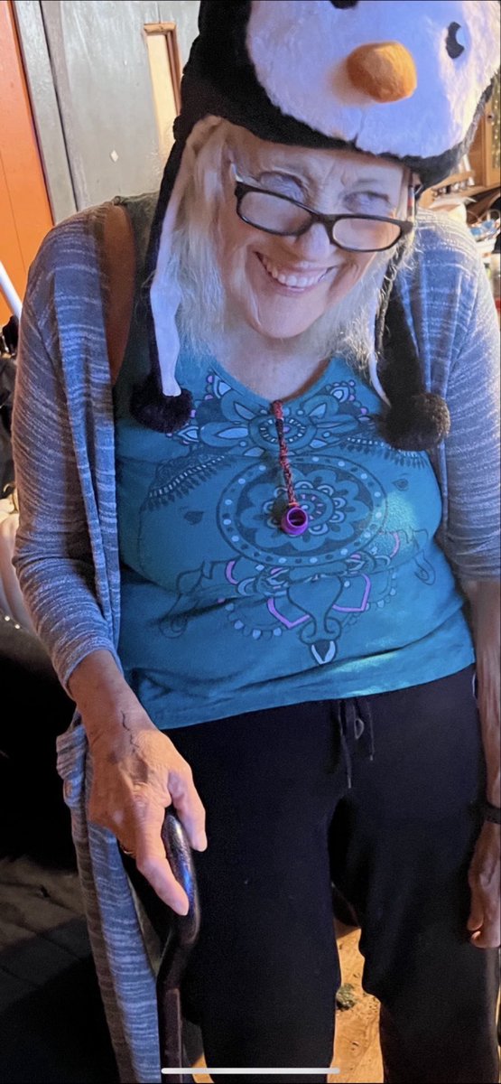 ForgettableBeth's tweet photo. Please help keep my only parent I have left alive as she fights for her life.
And help us afford to survive this never ending hell. https://t.co/o0BfV459sJ