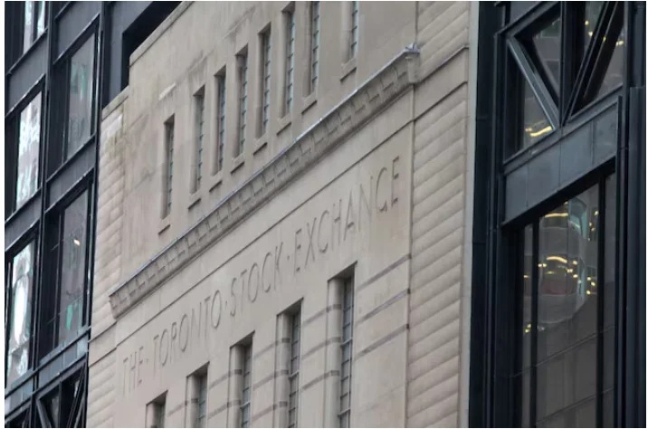 lillianthomasun's tweet photo. TSX futures remained subdued as investors assessed U. S. tariffs and new Iran sanctions developments, weighing potential effects on Canadian companies, commodities, and the broader economy. https://t.co/HVTtv3DmdD