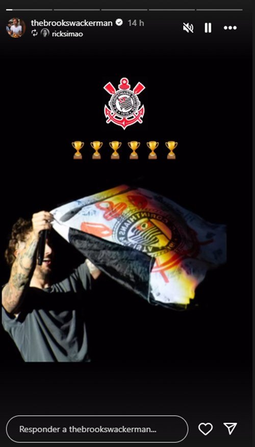 elyelsccp's tweet photo. O Corinthians é o time do rock 🦅🤘 https://t.co/DWw2L6XLbp