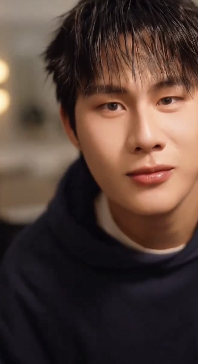 1994sGirl's tweet photo. ป๊าสำรวยหล่อมากนะคับ…ล้อชื่อป๊าผมได้เรย

🩵 #winynny https://t.co/dOcTPYpYE5