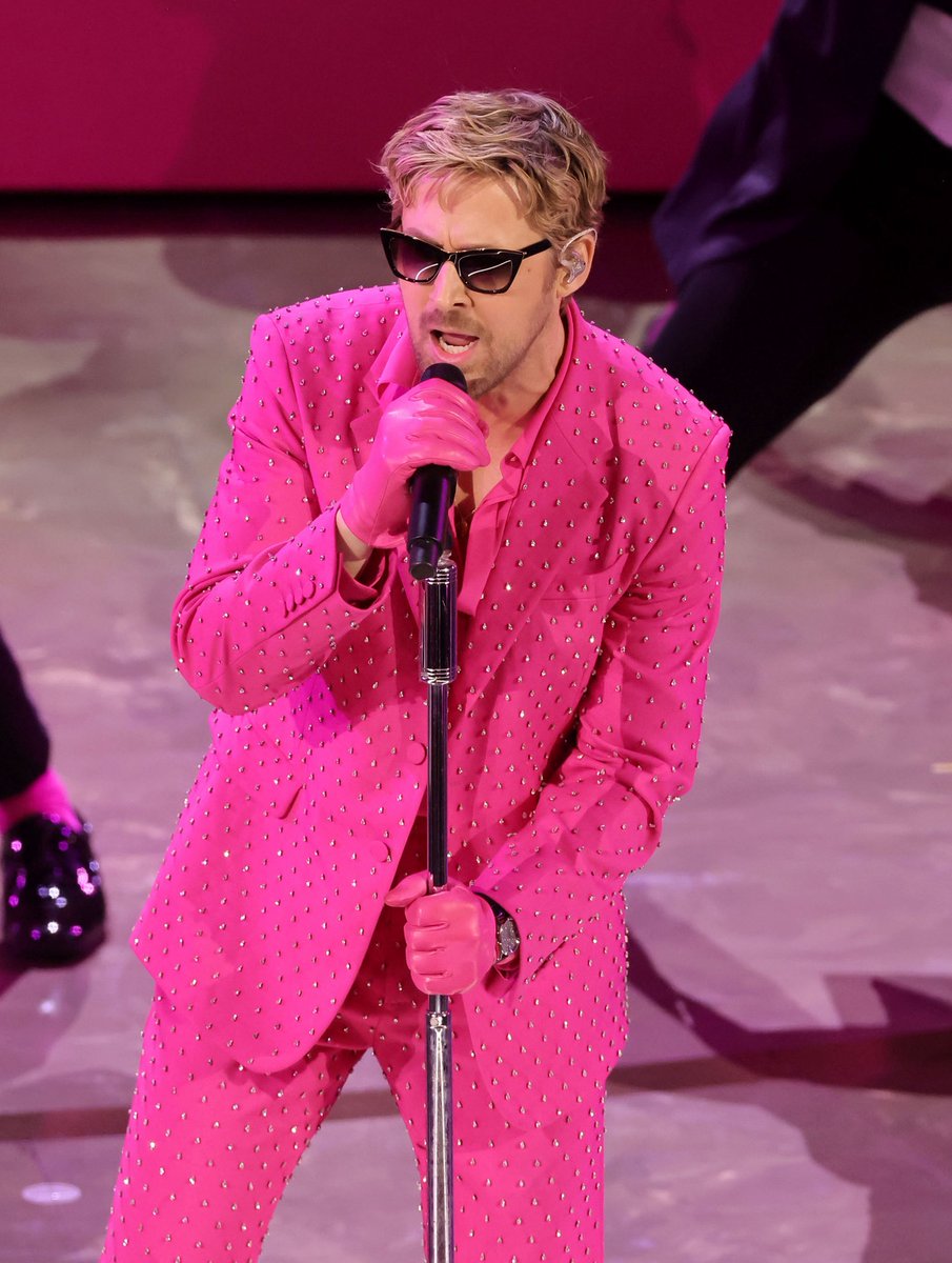 grceinspce's tweet photo. 💖🕶️🎤 https://t.co/xlmu0SJ8GJ