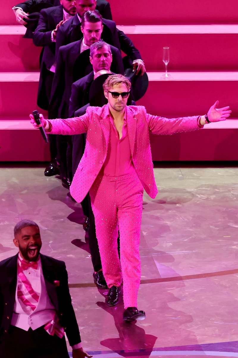 grceinspce's tweet photo. 💖🕶️🎤 https://t.co/xlmu0SJ8GJ