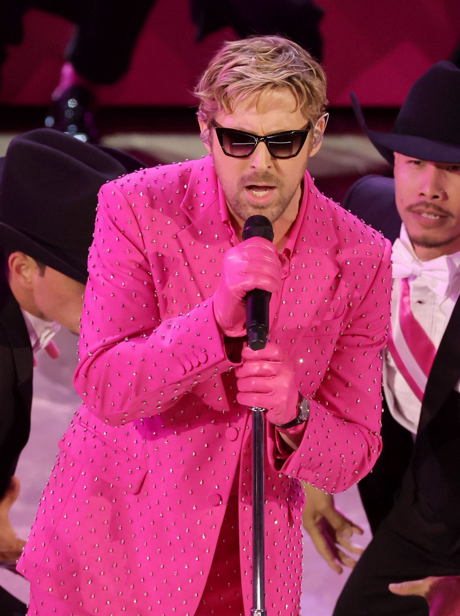 grceinspce's tweet photo. 💖🕶️🎤 https://t.co/xlmu0SJ8GJ
