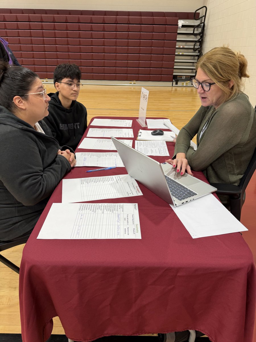 BelzerBears's tweet photo. 📚Huge thanks to our amazing community for the incredible turnout at parent-teacher conferences. It truly takes a village, and we love ours. ♥️ https://t.co/X3UcEid9ui