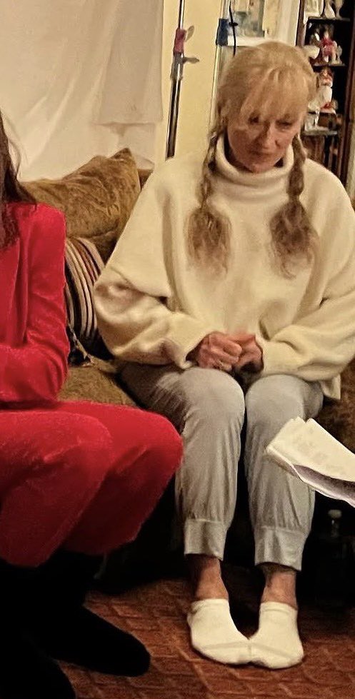 sentalizz's tweet photo. the hands together, the braids, the little white socks the big sweater i love you loretta durkin i love you meryl streep i love my little newborn omfg https://t.co/rSEVeeQM4h
