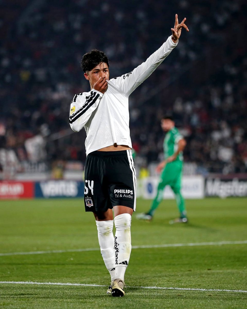 ELPopular_34's tweet photo. ME FUI A LA CRESTA CON LA HISTORIA DE GEDEÓN DÍAZ🥹🤍🖤

UN EJEMPLO DE SUPERACIÓN #VamosColoColo https://t.co/bf4lhANEe4