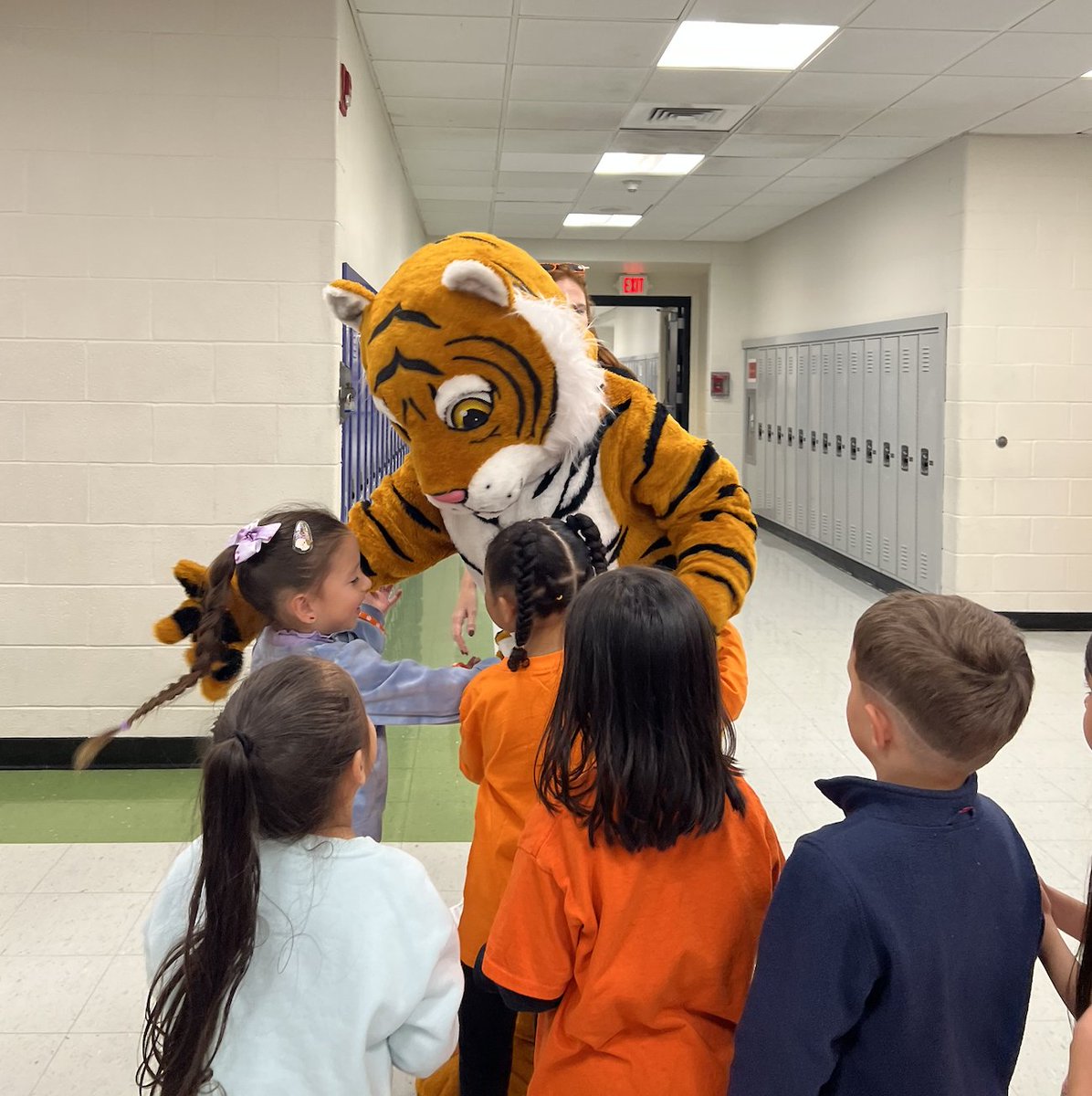 EDETIGERS's tweet photo. PBIS Assembly!

We ended the week by reviewing our Tiger expectations, celebrating positive behavior, and having A LOT of fun! A huge thank you to the DMS Cheerleaders for bringing the energy—and to our very own EDE staff for an unforgettable dance battle! 💃🕺
@LJaime13 https://t.co/jq7xLrgNQF