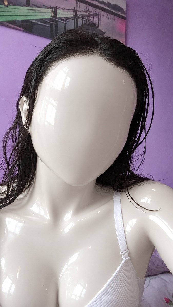 AriBotMaster's tweet photo. Take a look and enjoy more mannequins; everyone simply loves abandoning everything else to look at nothing but plastic~ https://t.co/VFa9ej3wam